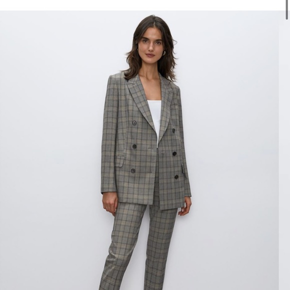 BNWT Aritzia Babaton Samuel Blazer - Picture 1 of 6